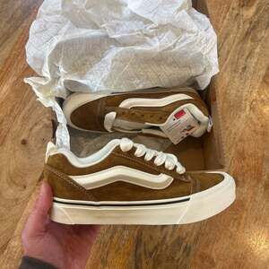 Vans Knu Skool Sneaker with Suede in Brown